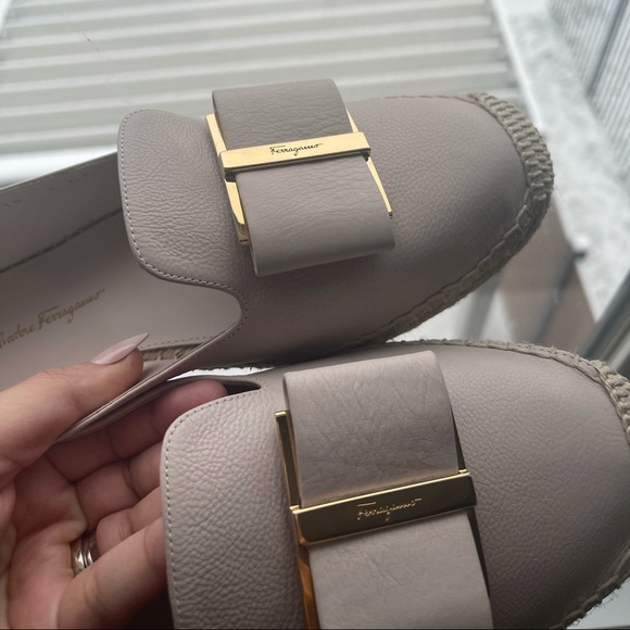 SALVATORE FERRAGAMO
Sannio Leather Espadrilles in Stone - Picture 6 of 8